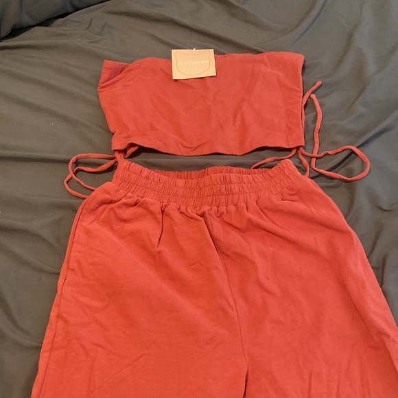 Pink kittenish two piece set - Picture 3 of 4